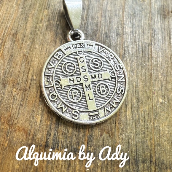 Black suede choker necklace and Saint Benedict silver medal - Picture 3 of 4